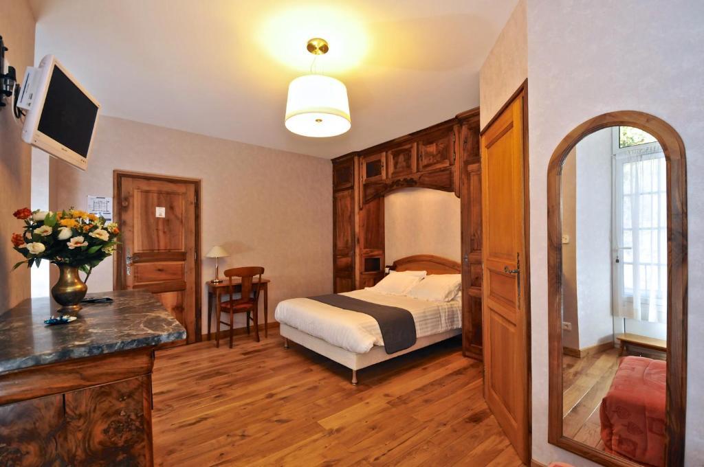 בארג'ס Hotel La Montagne Fleurie מראה חיצוני תמונה