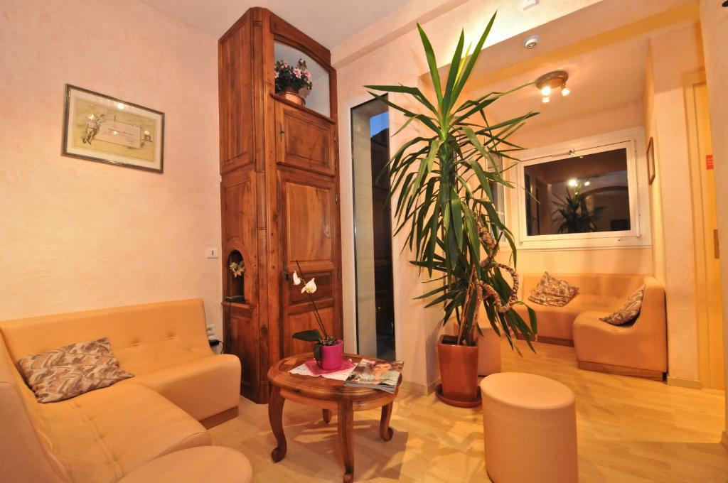 בארג'ס Hotel La Montagne Fleurie מראה חיצוני תמונה