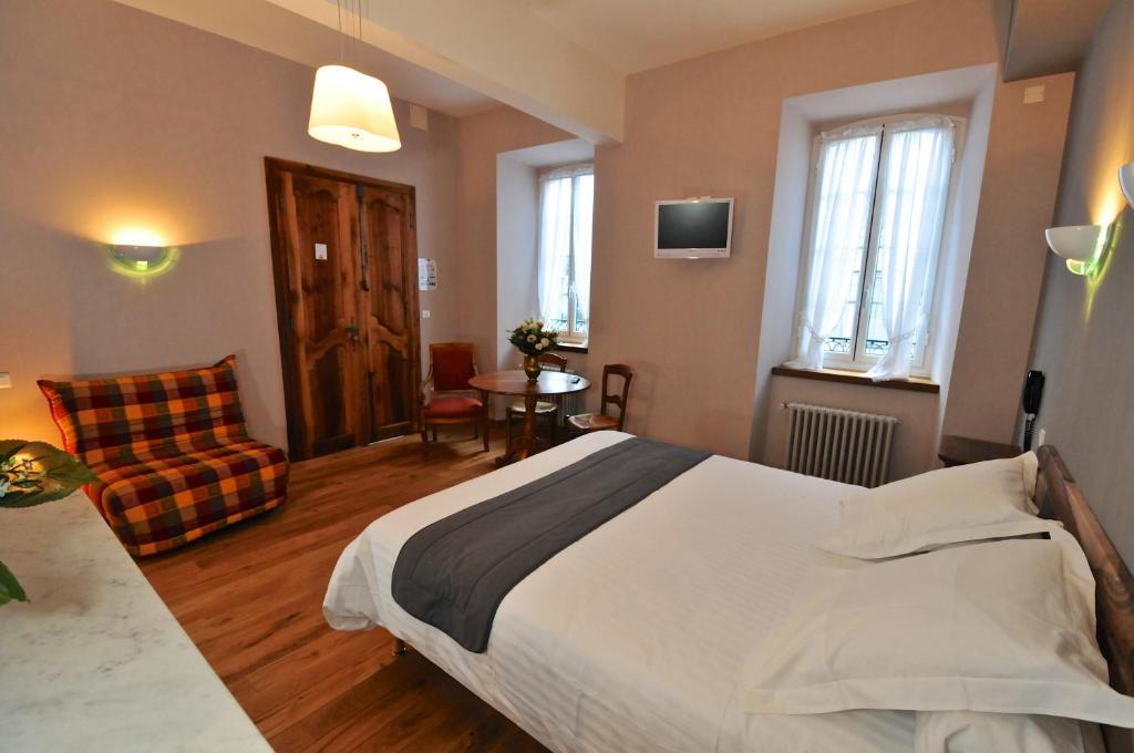 בארג'ס Hotel La Montagne Fleurie מראה חיצוני תמונה